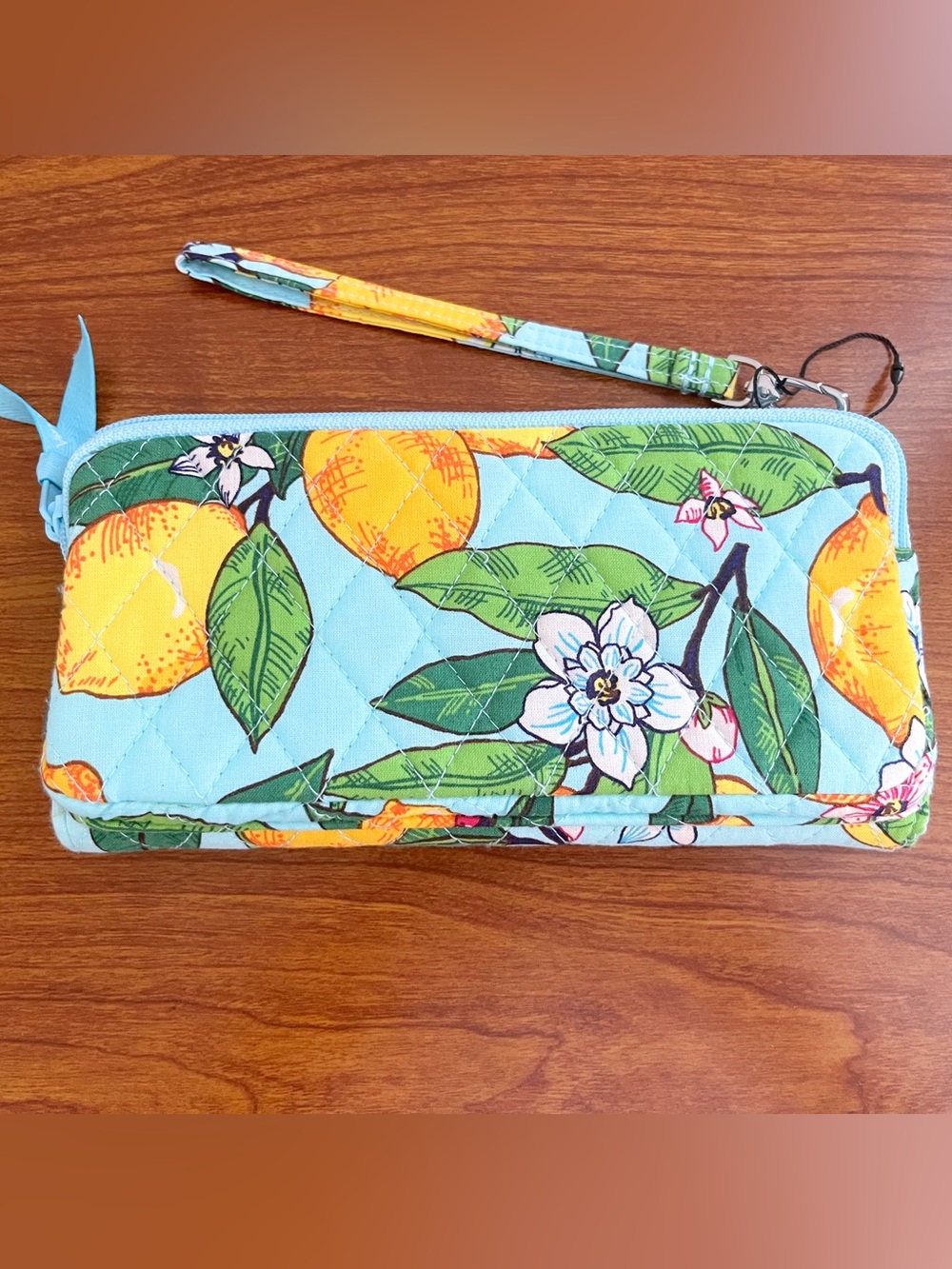 NWT VERA BRADLEY Lemon Grove Clutch Wristlet Wallet RFID Quilted Cotton Phone - Picture 2 of 10